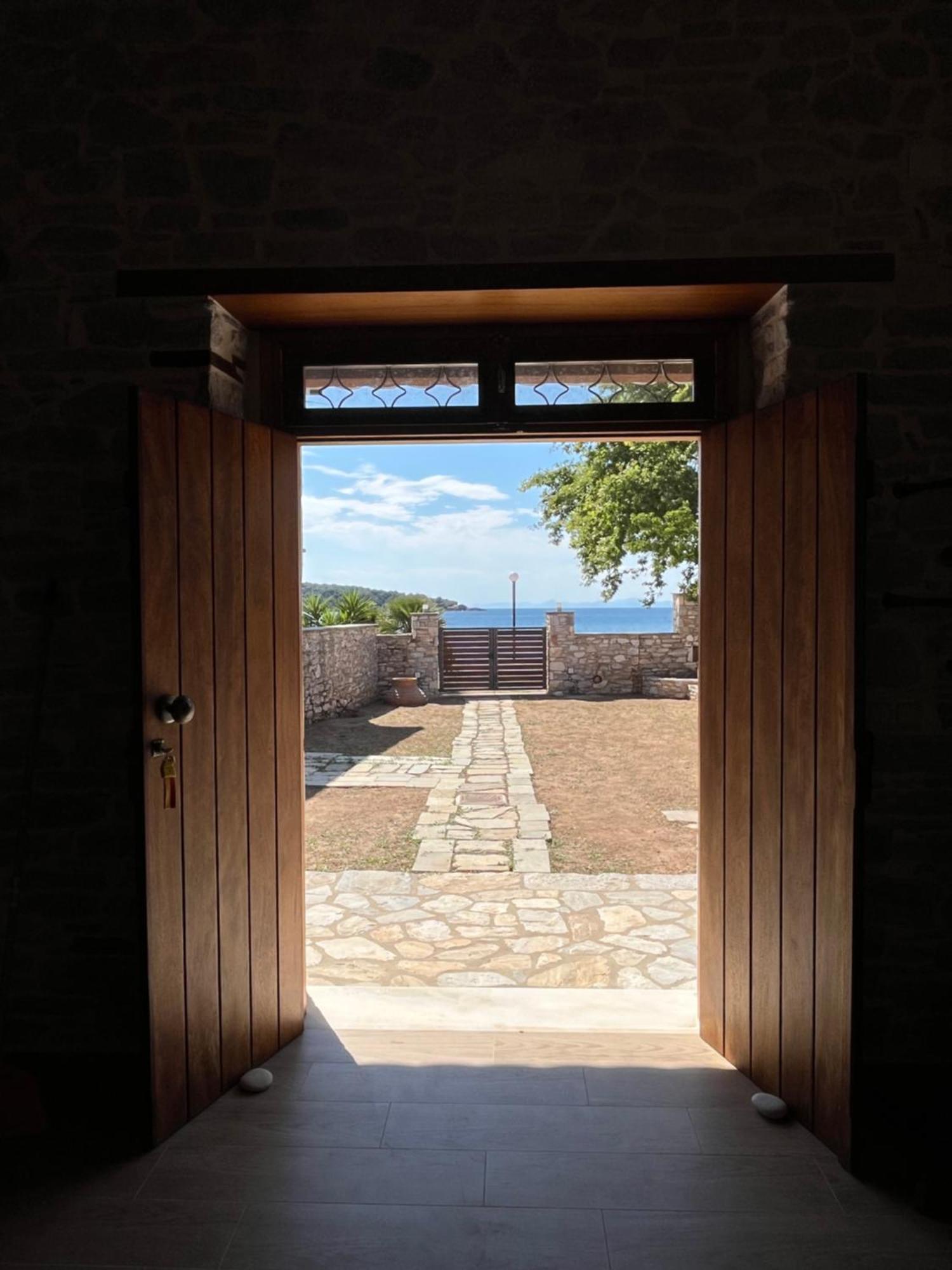 Vila Eva Seaside House Milína Exteriér fotografie